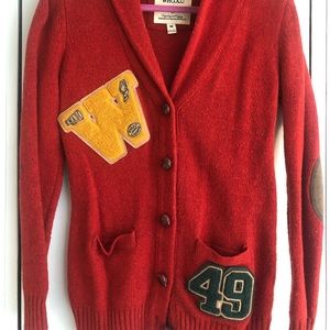 Who.A.U. Button down sweater